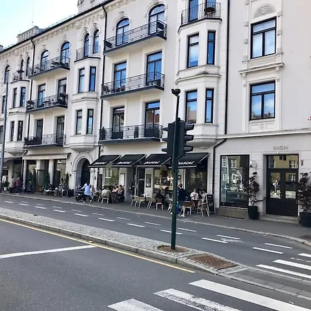 Apartment 4 Bedroom Flat In The Heart Of *