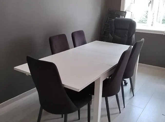 Lejlighed 4 Bedroom Flat In The Heart Of *