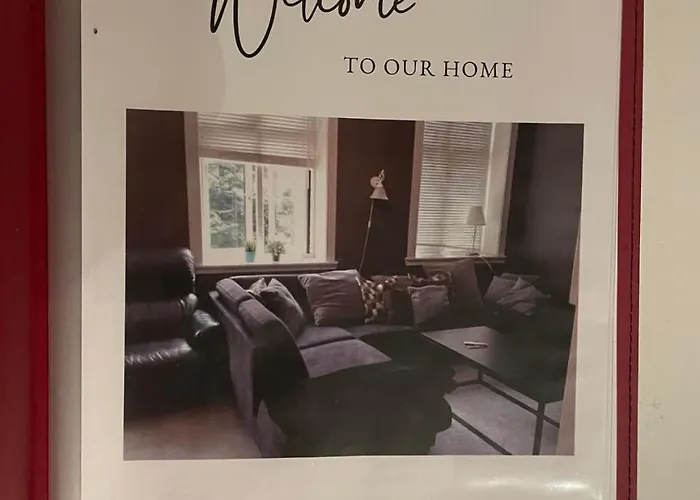 Apartment 4 Bedroom Flat In The Heart Of *